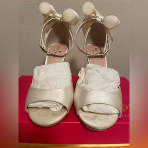 Kate Spade Izzie Pump (ivory) with box - size 6 / 36